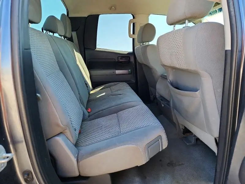 2010 TOYOTA TUNDRA   