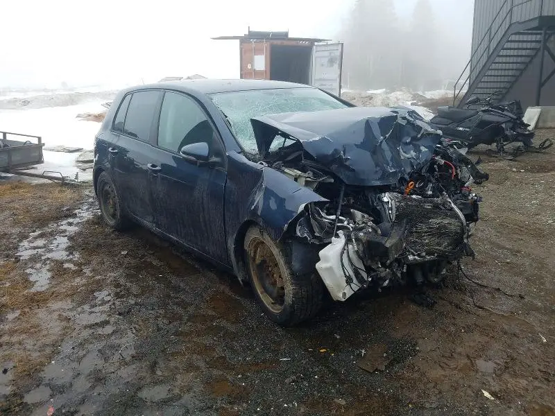 2013 VOLKSWAGEN GOLF   