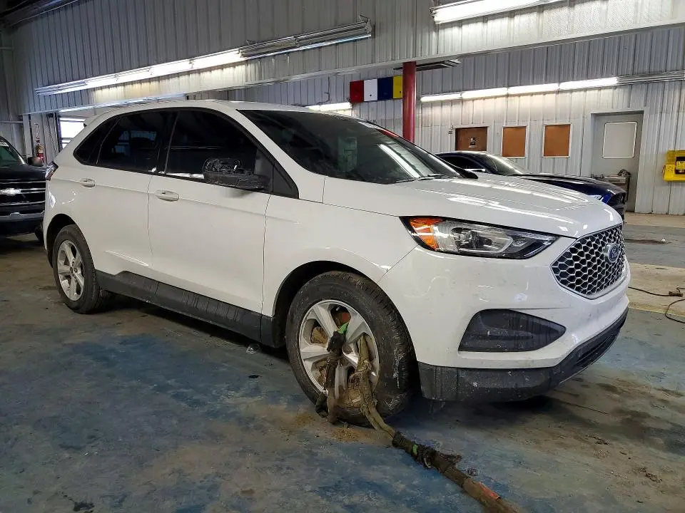 2023 FORD EDGE SE  