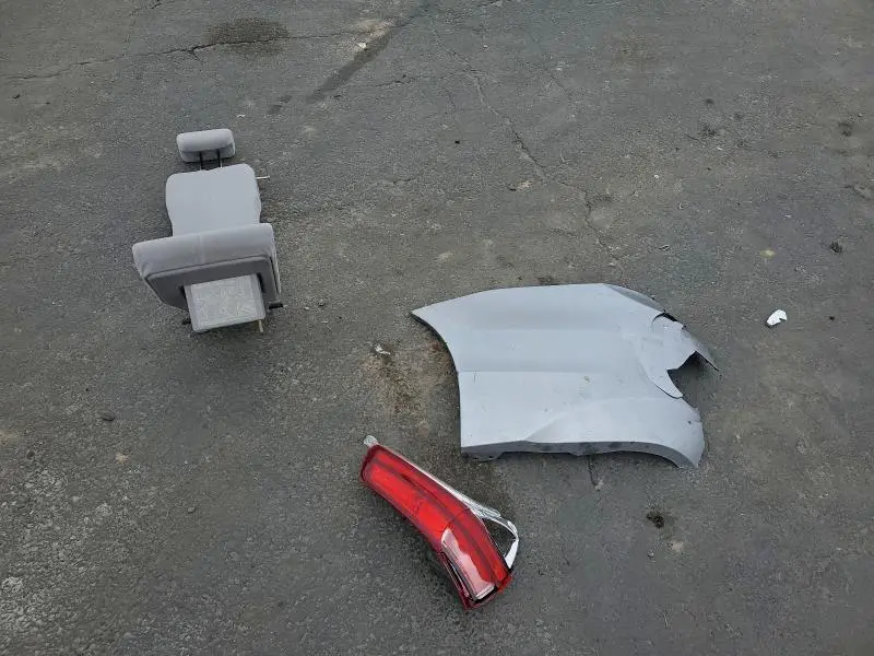 2018 TOYOTA SIENNA LE  