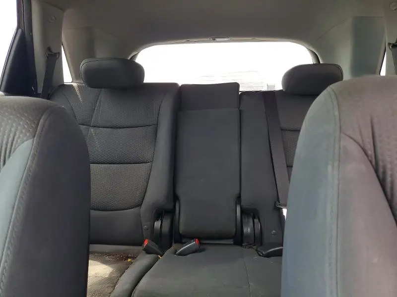 2013 KIA SORENTO LX  