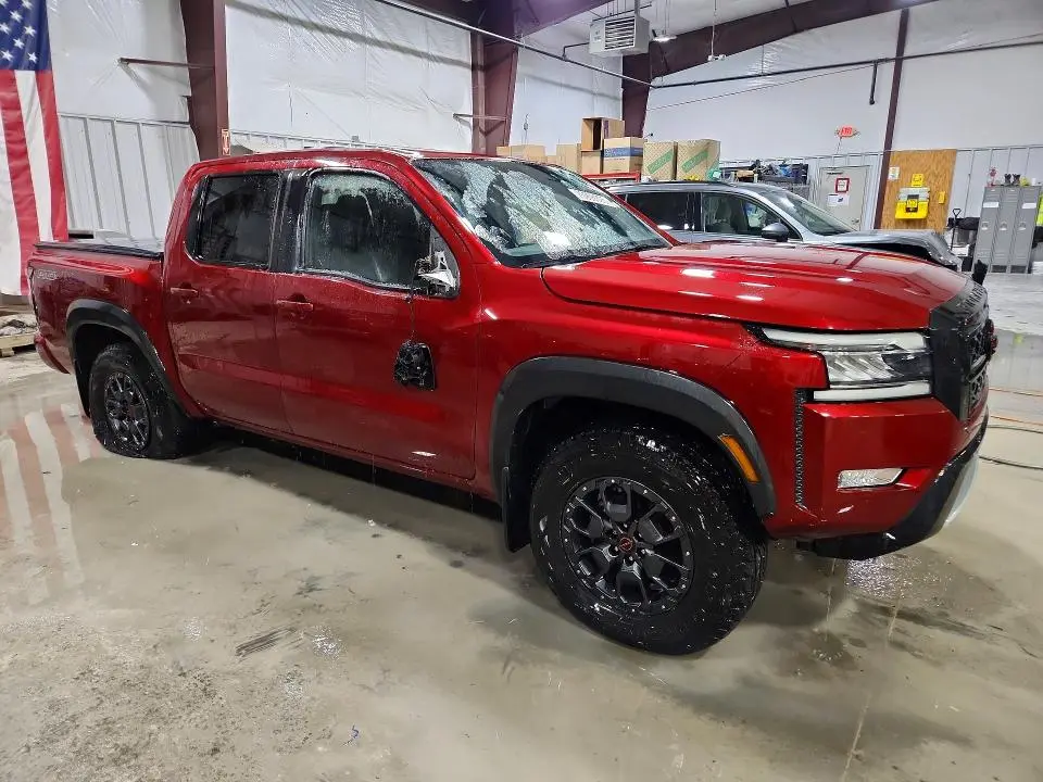 2022 NISSAN FRONTIER S  