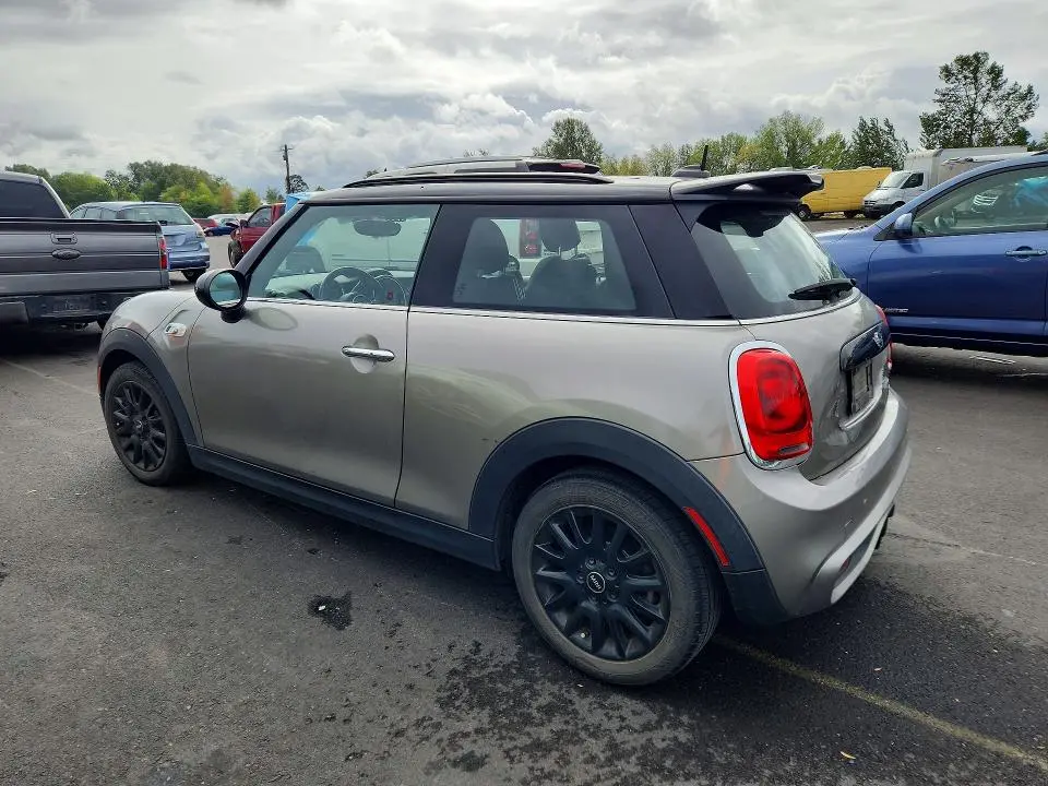 2017 MINI COOPER S  
