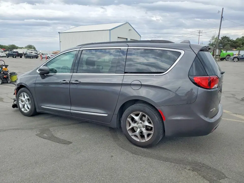 2017 CHRYSLER PACIFICA TOURING L  