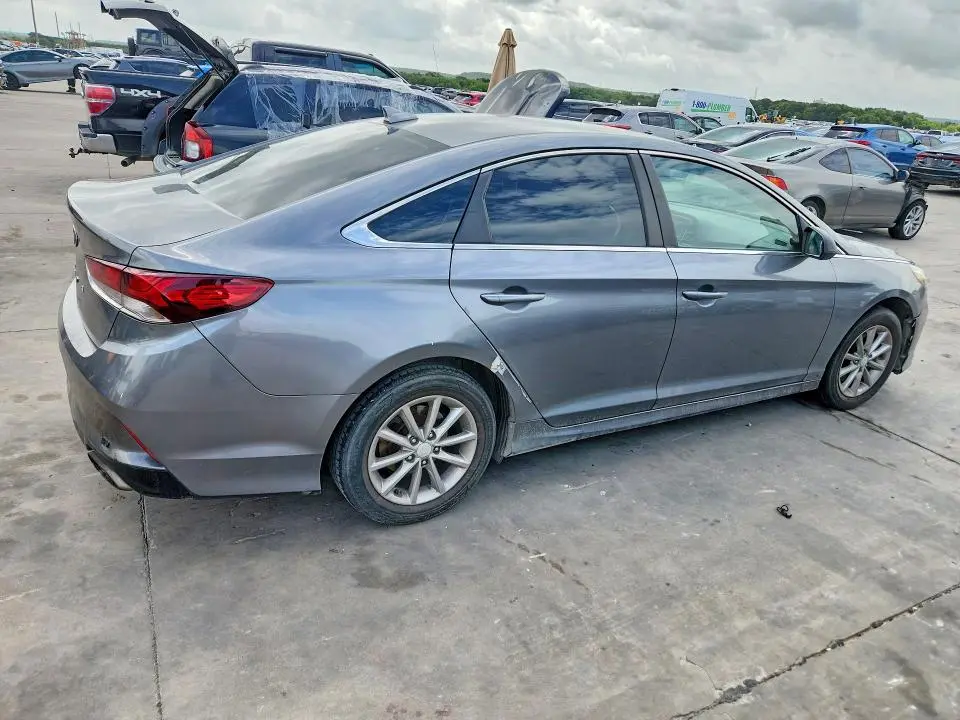2018 HYUNDAI SONATA SE  