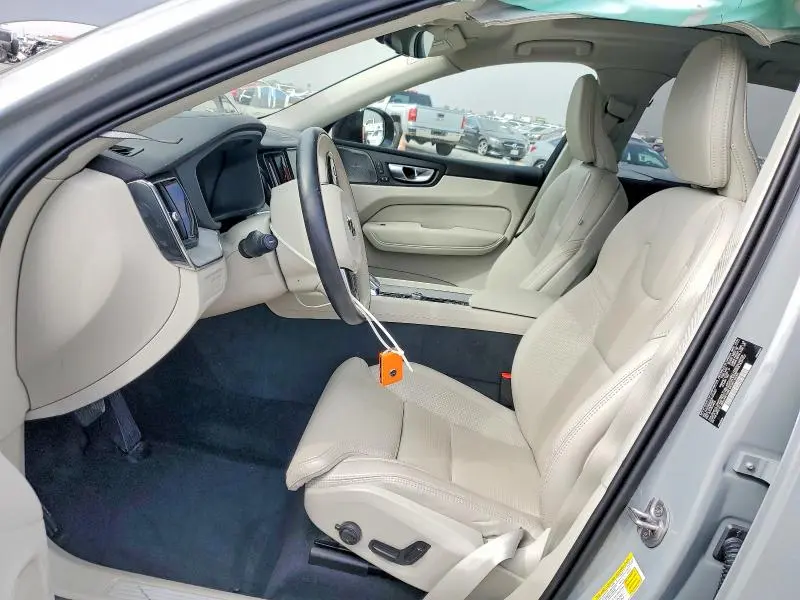 2025 VOLVO XC60 ULTRA  