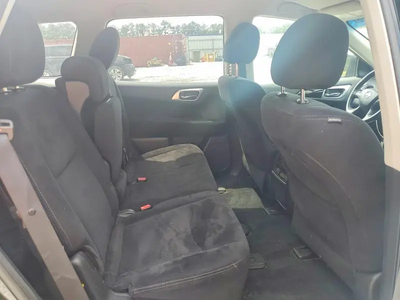 2016 NISSAN PATHFINDER SV  