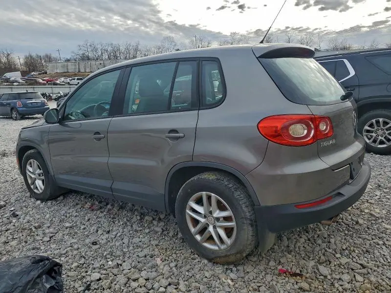 2011 VOLKSWAGEN TIGUAN S  