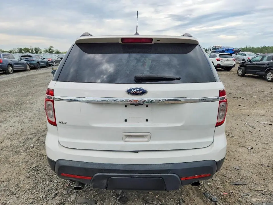 2011 FORD EXPLORER XLT  