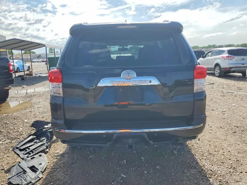 2013 TOYOTA 4RUNNER SR5  