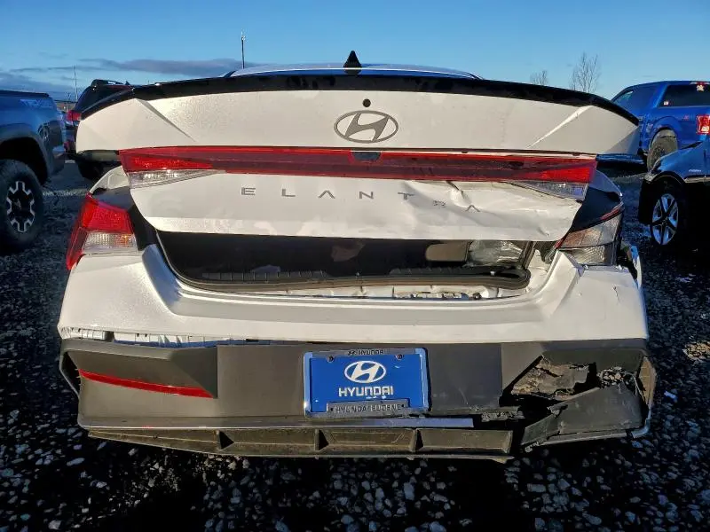 2025 HYUNDAI ELANTRA SEL SPORT  