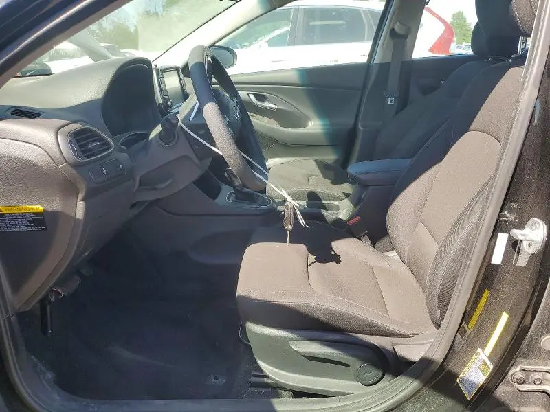 2018 HYUNDAI ELANTRA GT BASE  
