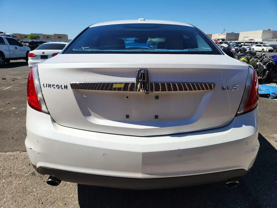 2011 LINCOLN MKS   