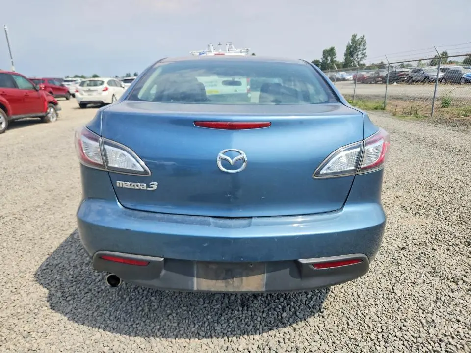 2010 MAZDA 3 I  