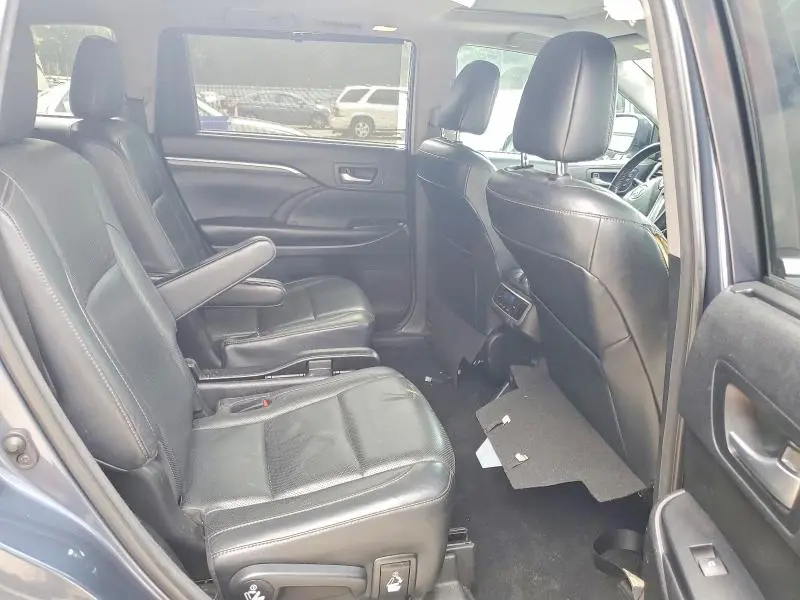 2018 TOYOTA HIGHLANDER LIMITED  