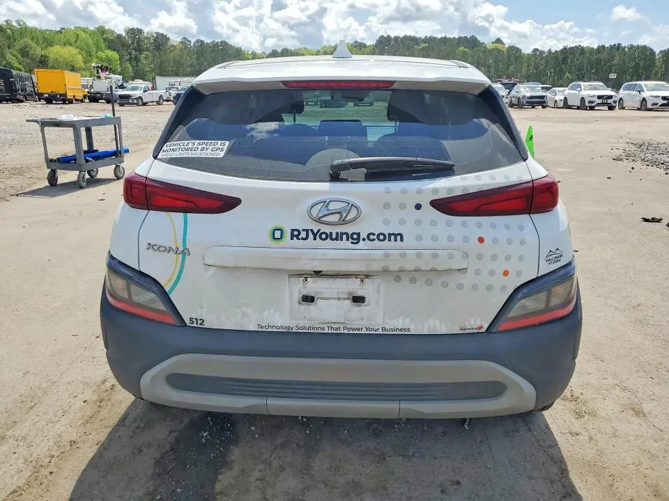 2022 HYUNDAI KONA SE  