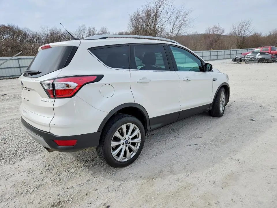 2017 FORD ESCAPE TITANIUM  