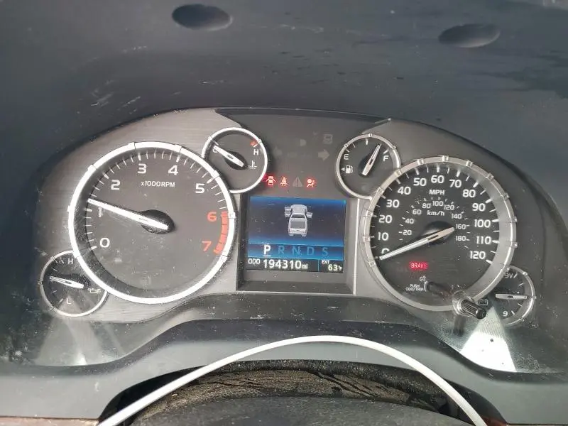 2015 TOYOTA TUNDRA CREWMAX LIMITED  