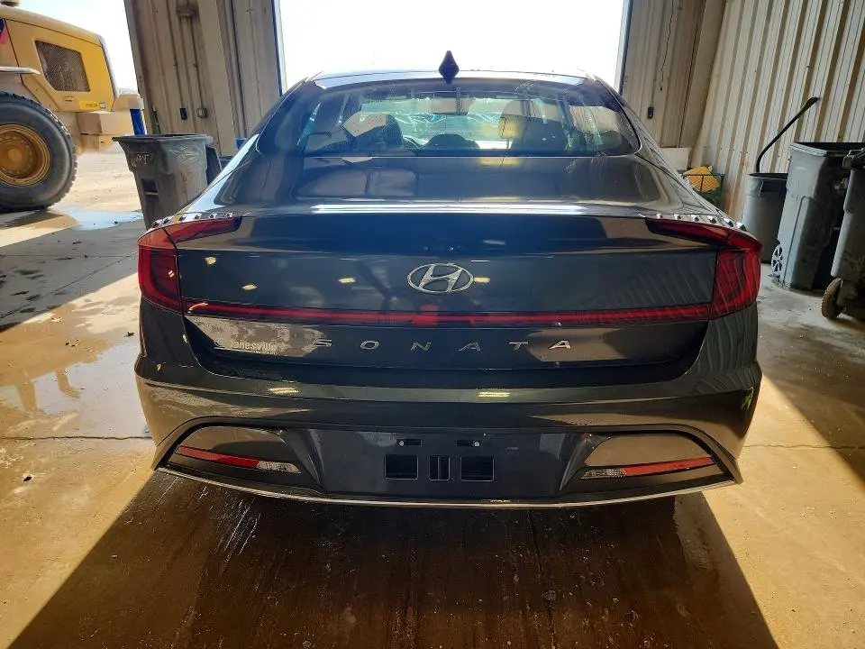 2021 HYUNDAI SONATA SE  