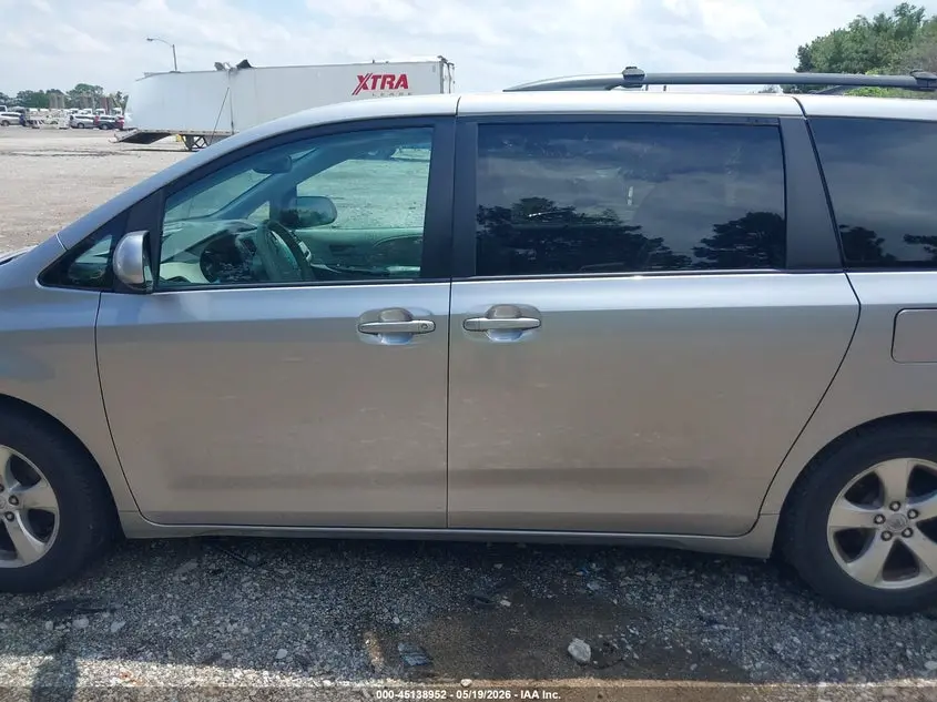 2012 TOYOTA SIENNA LE V6 8 PASSENGER
