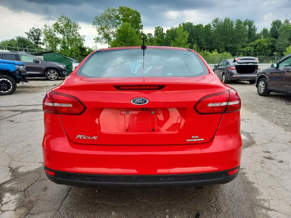 2016 FORD FOCUS SE  