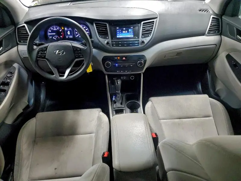 2018 HYUNDAI TUCSON SE  
