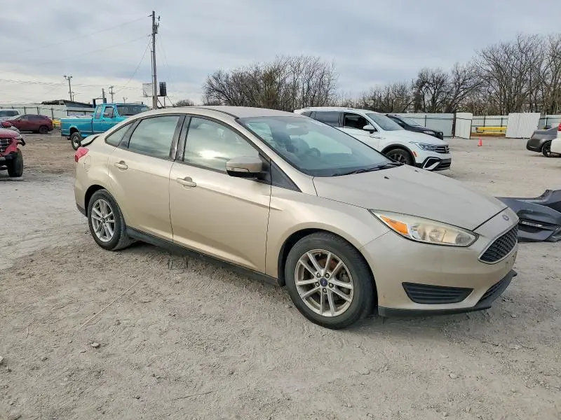 2017 FORD FOCUS SE  