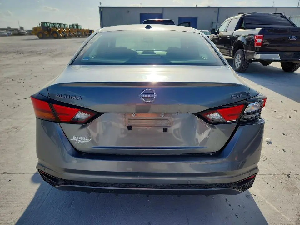 2023 NISSAN ALTIMA SV  