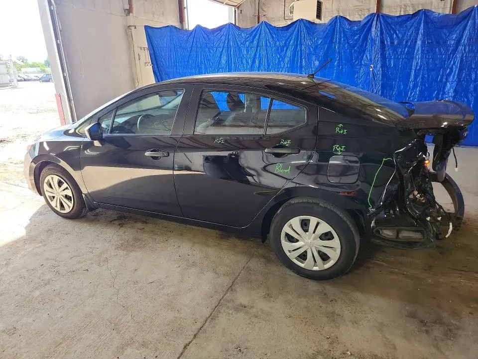 2021 NISSAN VERSA S  