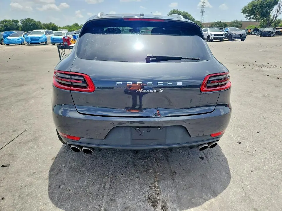 2017 PORSCHE MACAN S  