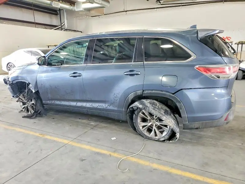 2014 TOYOTA HIGHLANDER XLE  