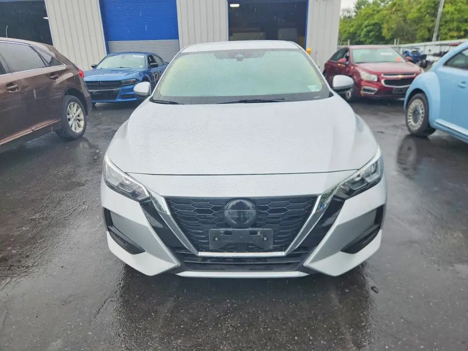 2022 NISSAN SENTRA SV  