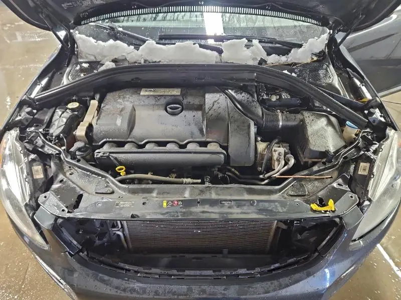 2015 VOLVO XC60 T6 PREMIER  