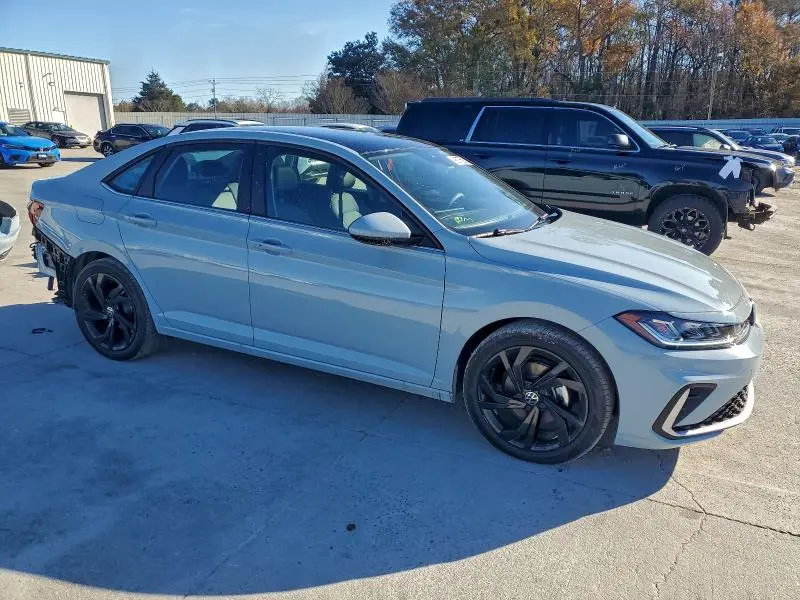 2025 VOLKSWAGEN JETTA SE  