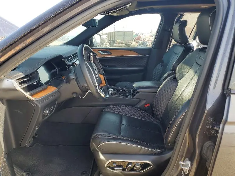 2022 JEEP GRAND CHEROKEE SUMMIT  