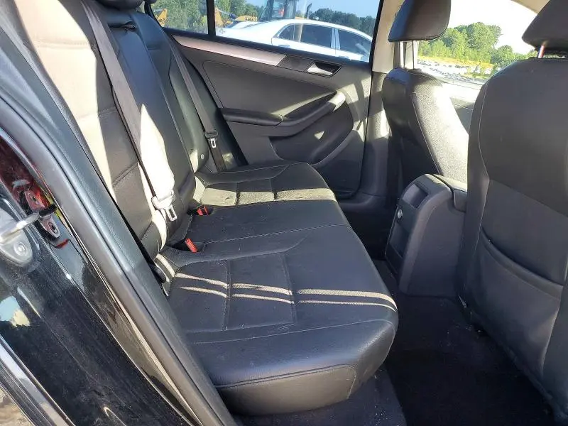 2017 VOLKSWAGEN JETTA SE  