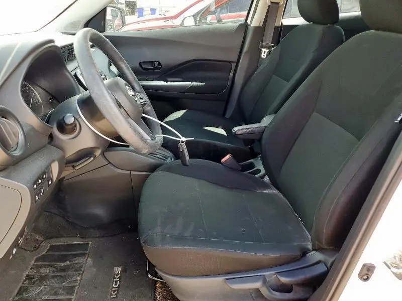 2024 NISSAN KICKS S  