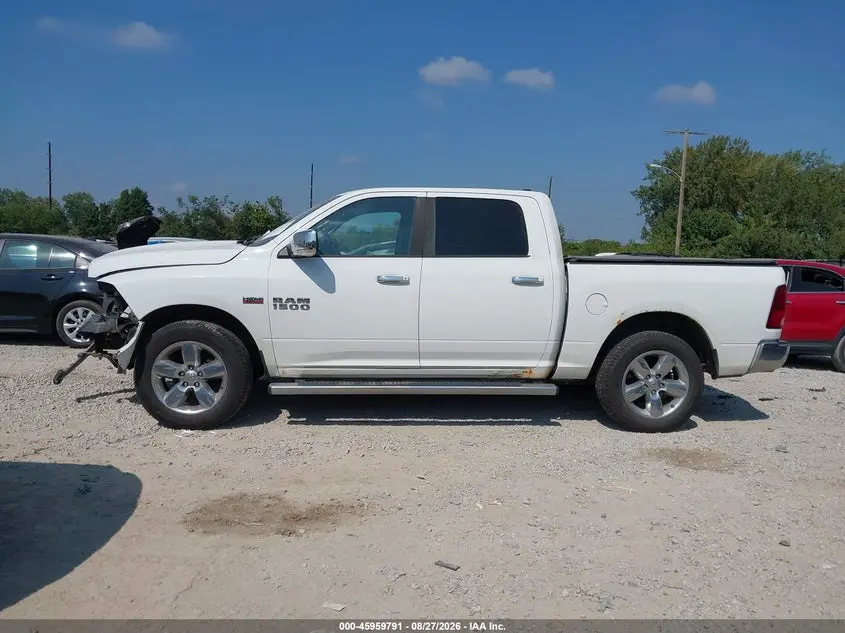 2016 RAM 1500 SLT