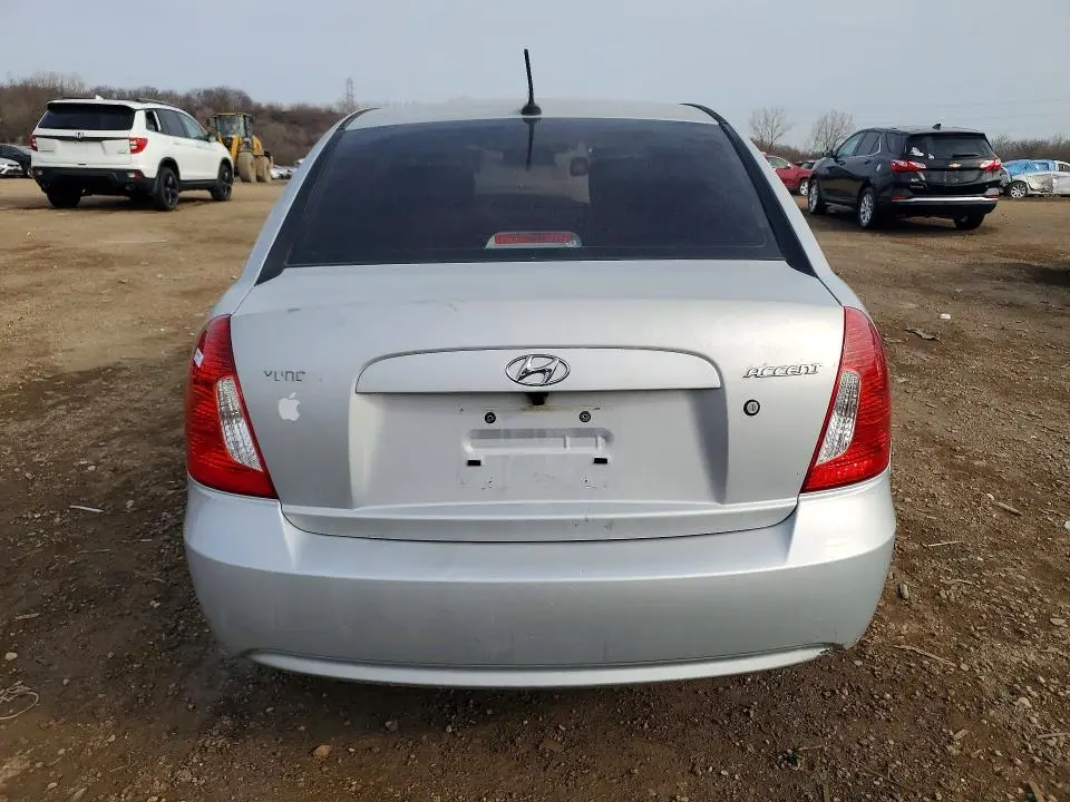2011 HYUNDAI ACCENT GLS  