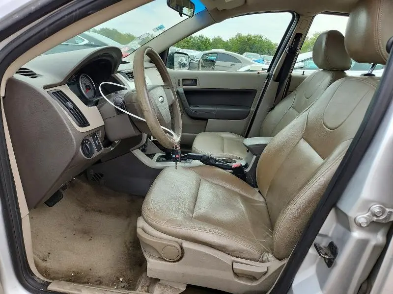 2010 FORD FOCUS SE  
