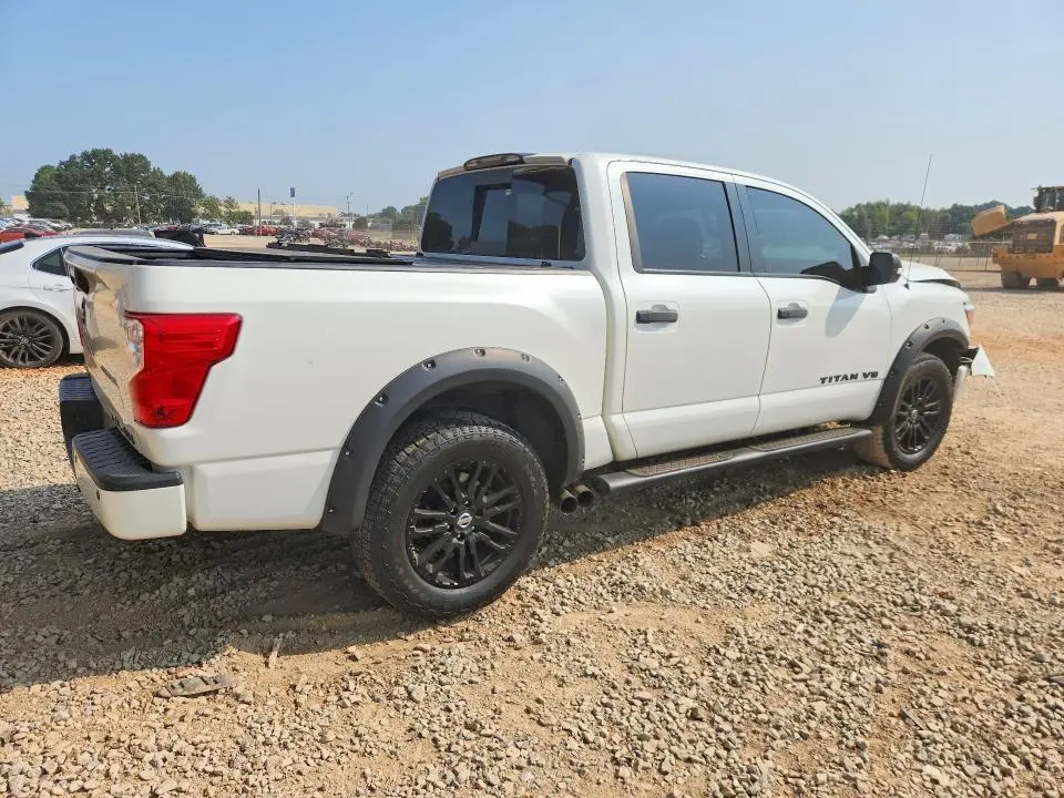 2018 NISSAN TITAN SL  