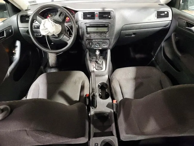 2011 VOLKSWAGEN JETTA BASE  