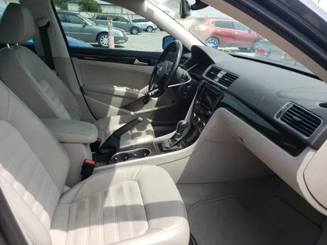 2015 VOLKSWAGEN PASSAT SEL