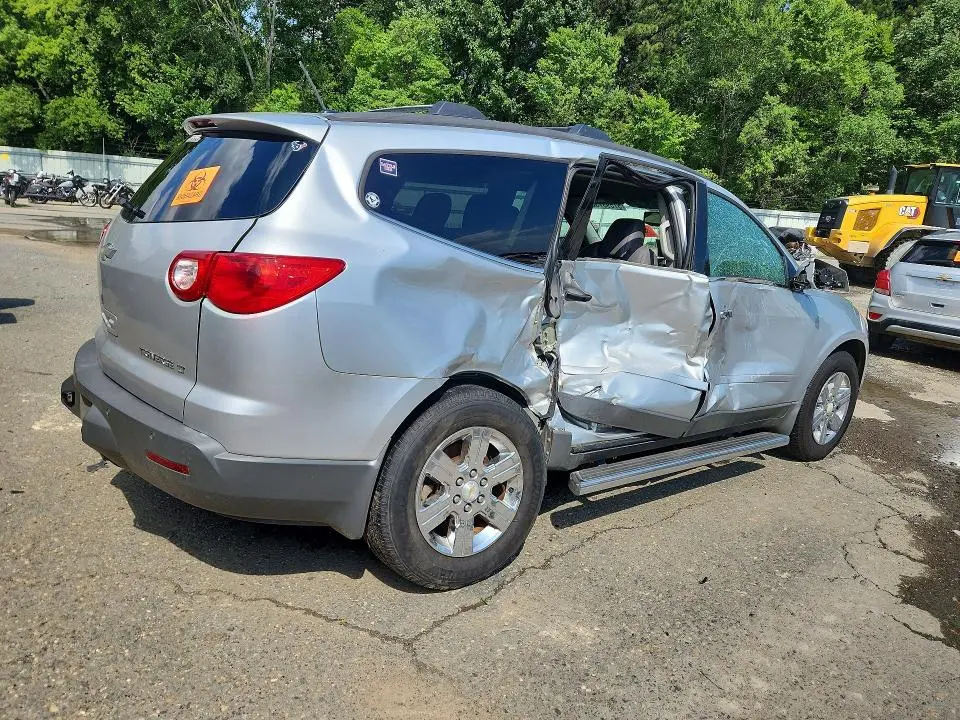 2012 CHEVROLET TRAVERSE LT  