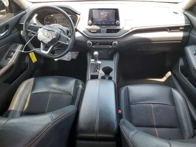 2021 NISSAN ALTIMA SR  