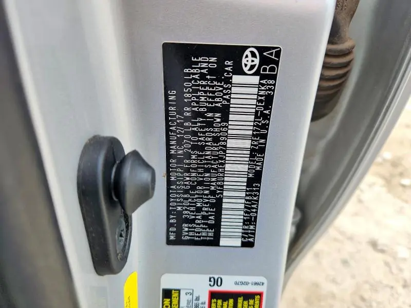 2018 TOYOTA COROLLA LE  