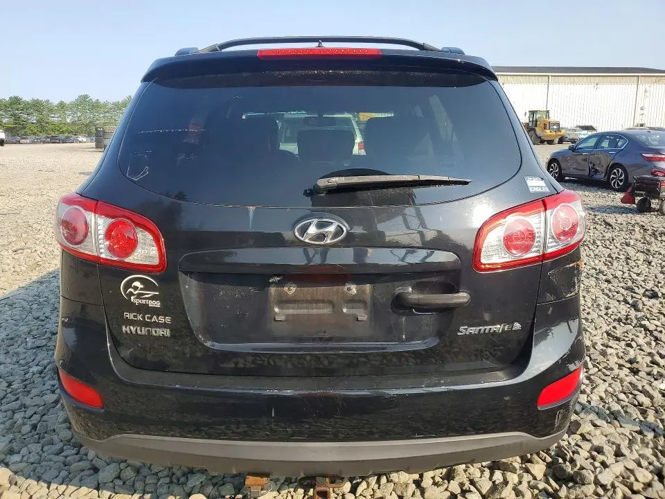 2011 HYUNDAI SANTA FE SE  