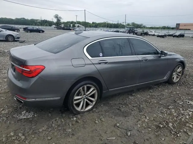 2016 BMW 750 XI