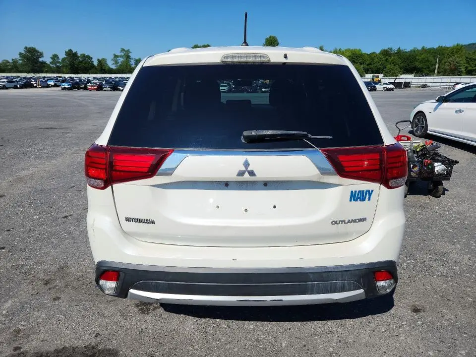 2016 MITSUBISHI OUTLANDER ES  