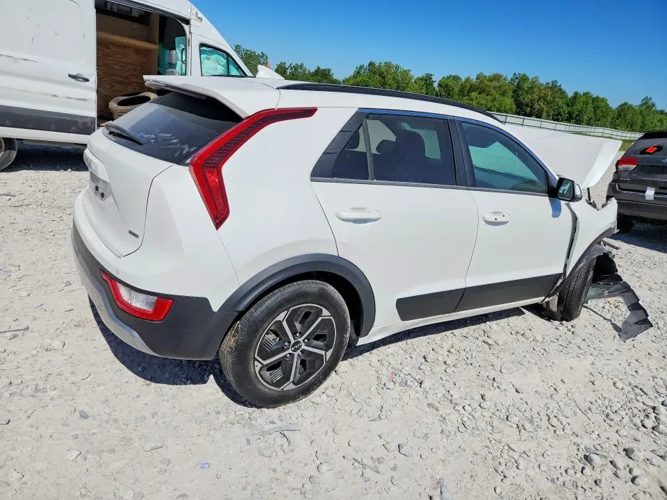 2024 KIA NIRO EX  